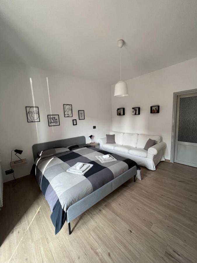 Bed and Breakfast Le stanze di Alicam Arona Esterno foto